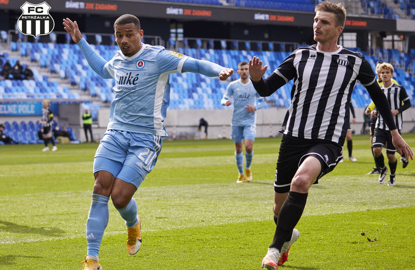 Slovnaft Cup – Slovan nad naše sily, vo štvrťfinále prehra 1:5