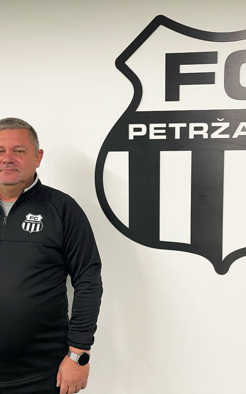 Novým trénerom FC Petržalka je Alexander Zachariáš