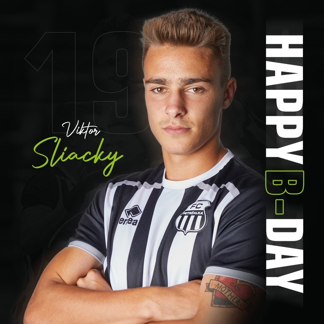 ???????? VIKTOR, VŠETKO NAJLEPŠIE

Náš talentovaný ofenzívny hráč - Viktor Sliacky, ktorý bol už niekoľkokrát nominovaný aj do reprezentácie SR U19 dnes oslavuje  19. narodeniny. Prajeme mu všetko len to najlepšie! ????

⚪️⚫️ #IWE 

#bday #narodeniny #pet