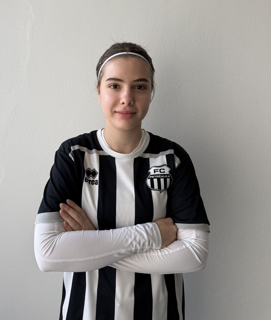 Leonie  Mayer