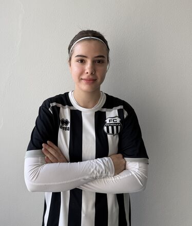 Leonie  Mayer